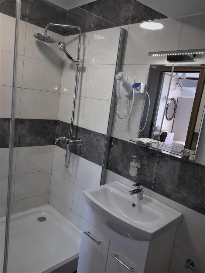 Marina Srl Appart hôtel