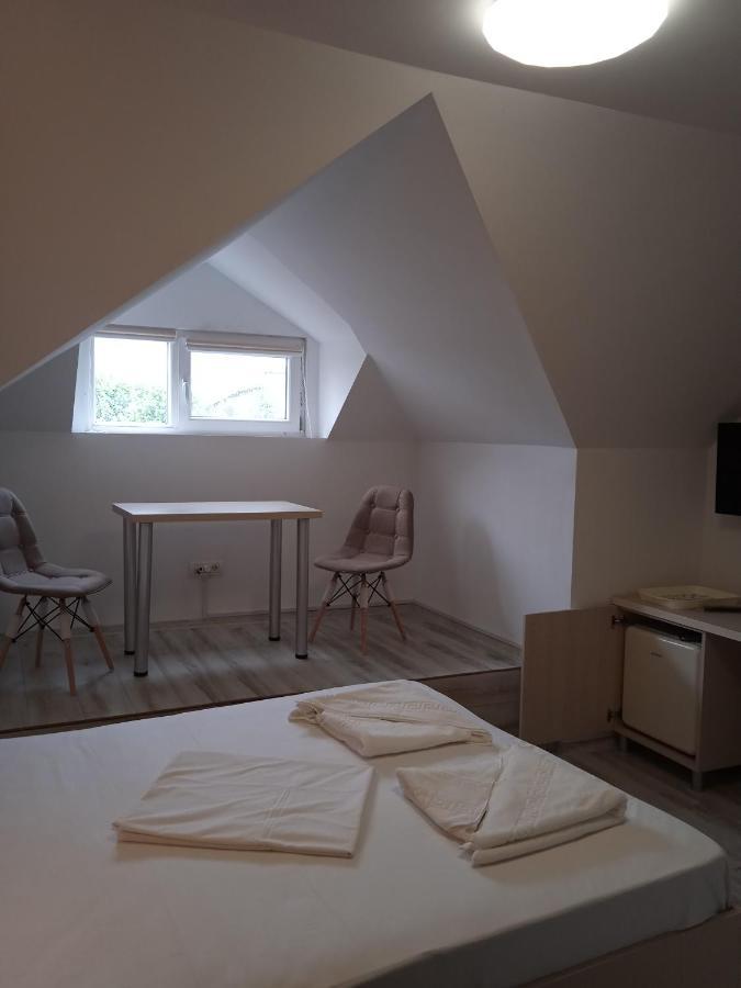 Marina Srl Hotel de apartamente *